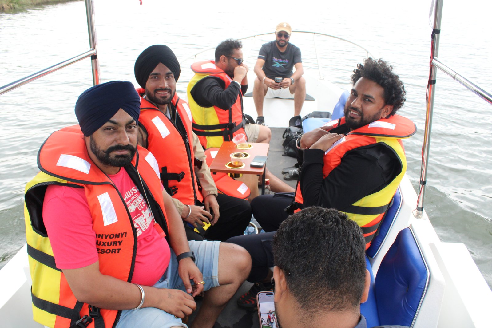 Short ride Boat Cruise