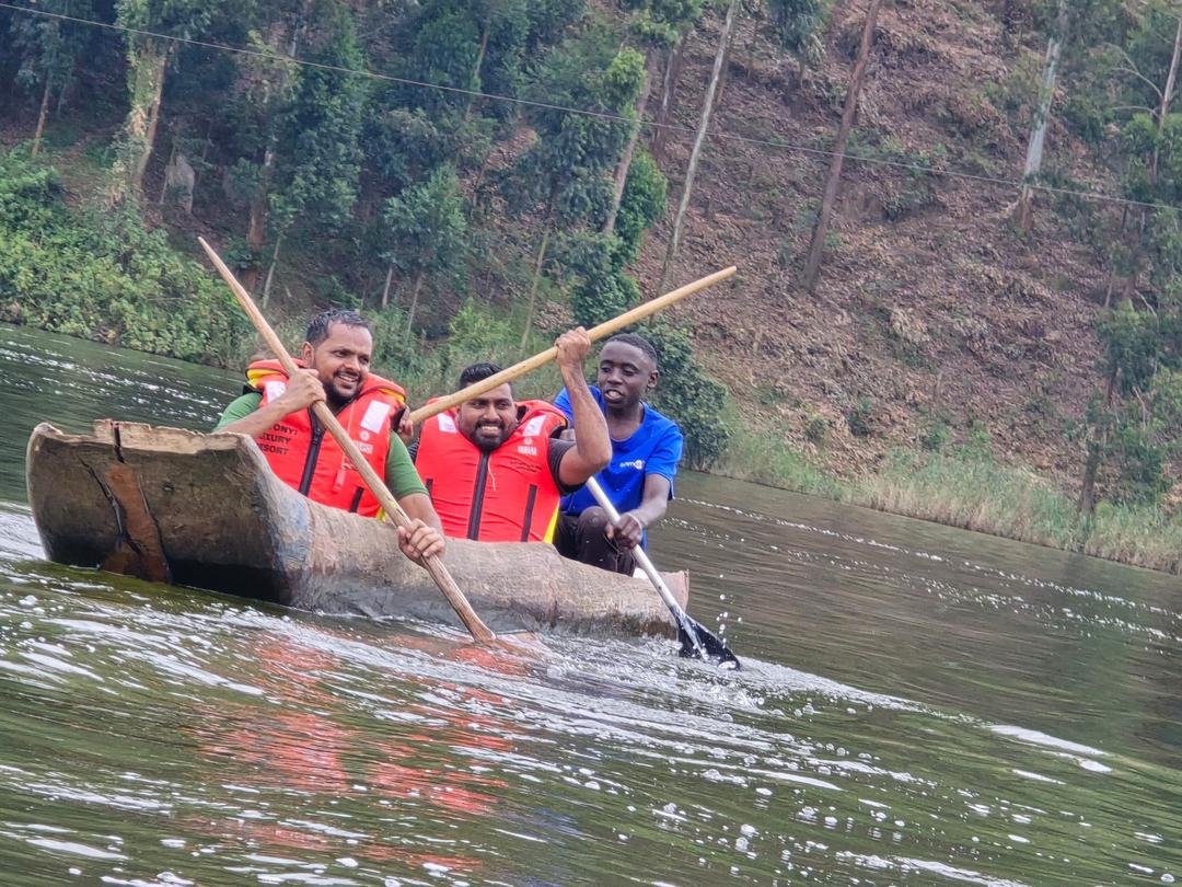 Dugout Canoe Trekking – Glide Through the Soul of Lake Bunyonyi